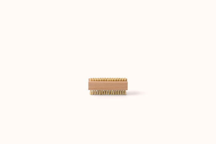 EARTH & NEST NAIL BRUSH