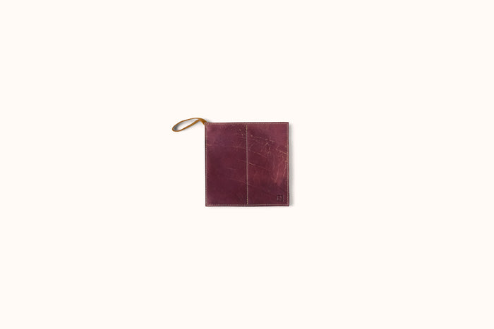 LINNY KENNEY EGGPLANT LEATHER OVEN SQUARE