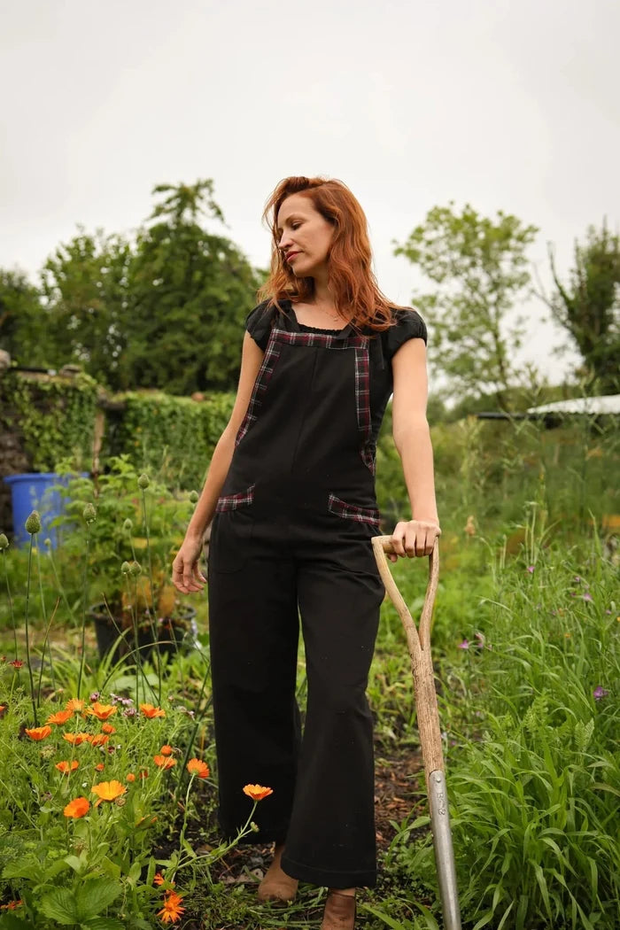 Small - 10 UK / Black