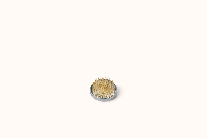 NIWAKI BRASS PIN SMALL KENZAN FLOWER FROG