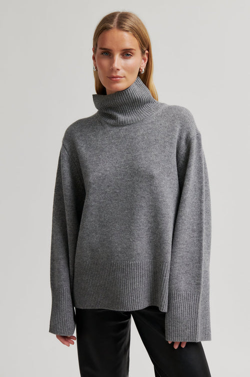 Alpha Knit T-Neck