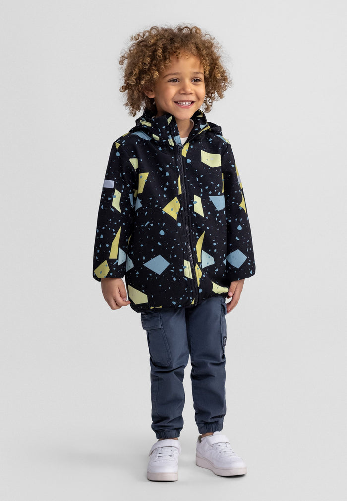 Boys softshell jacket in abstract print, front view, features fixed hood and full-length zip.