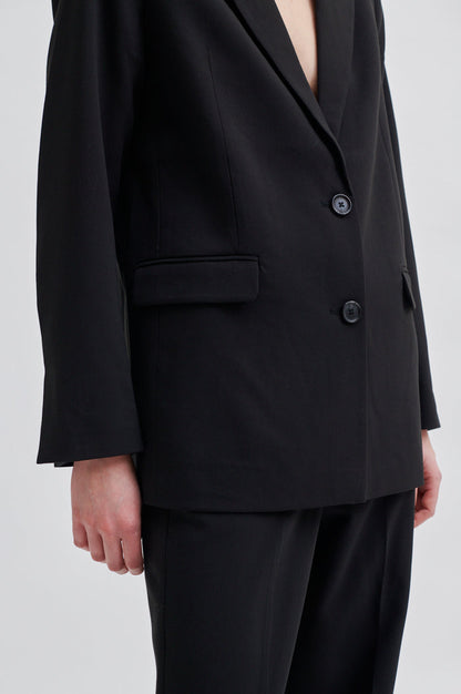 Evie Classic Blazer