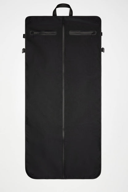 RAINS OTG Suitbag Black 23L H132 x D3 x W60 cm Messenger