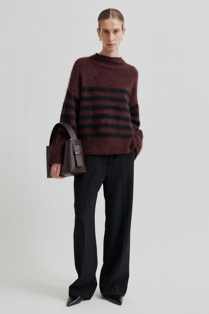 Ovalana Knit T-Neck