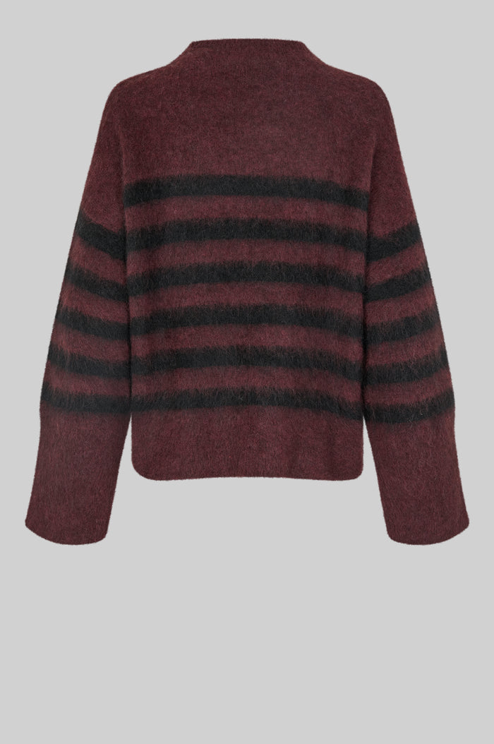 Ovalana Knit T-Neck