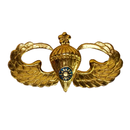 Republic of China (Taiwan) Army Airborne Basic Parachutist Badge - Army & Outdoors - Flags, Badges & Insignia