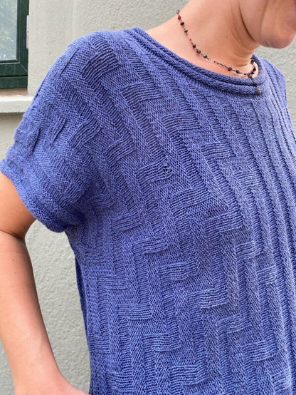 Stil blouse by Hanne Falkenberg, pattern (only sold as part of kit) Knitting patterns Hanne Falkenberg